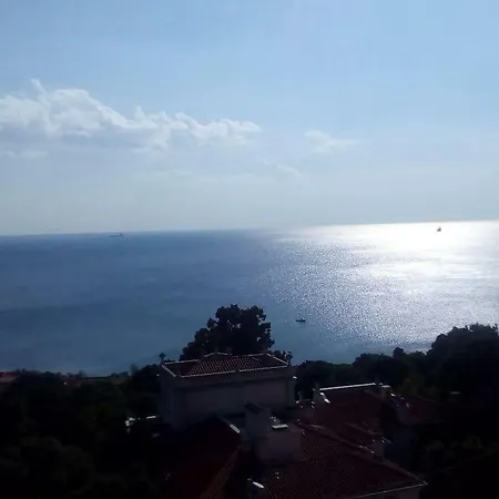 Amazing Sea View, Free Parking, Near To The Centre Apartament