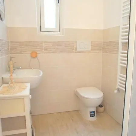 Amazing Sea View, Free Parking, Near To The Centre *